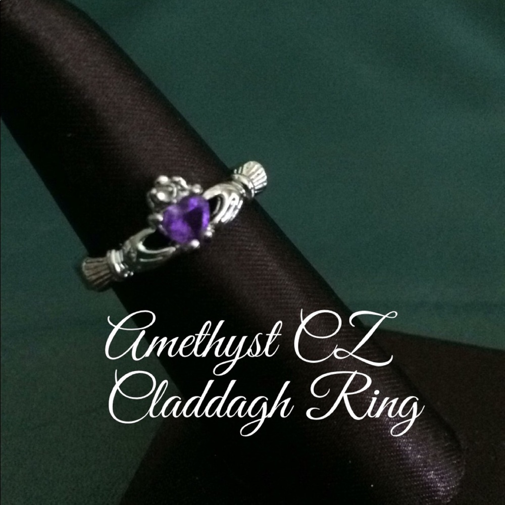 🆕Claddagh Heart Cut Amethyst CZ Ring⭐️